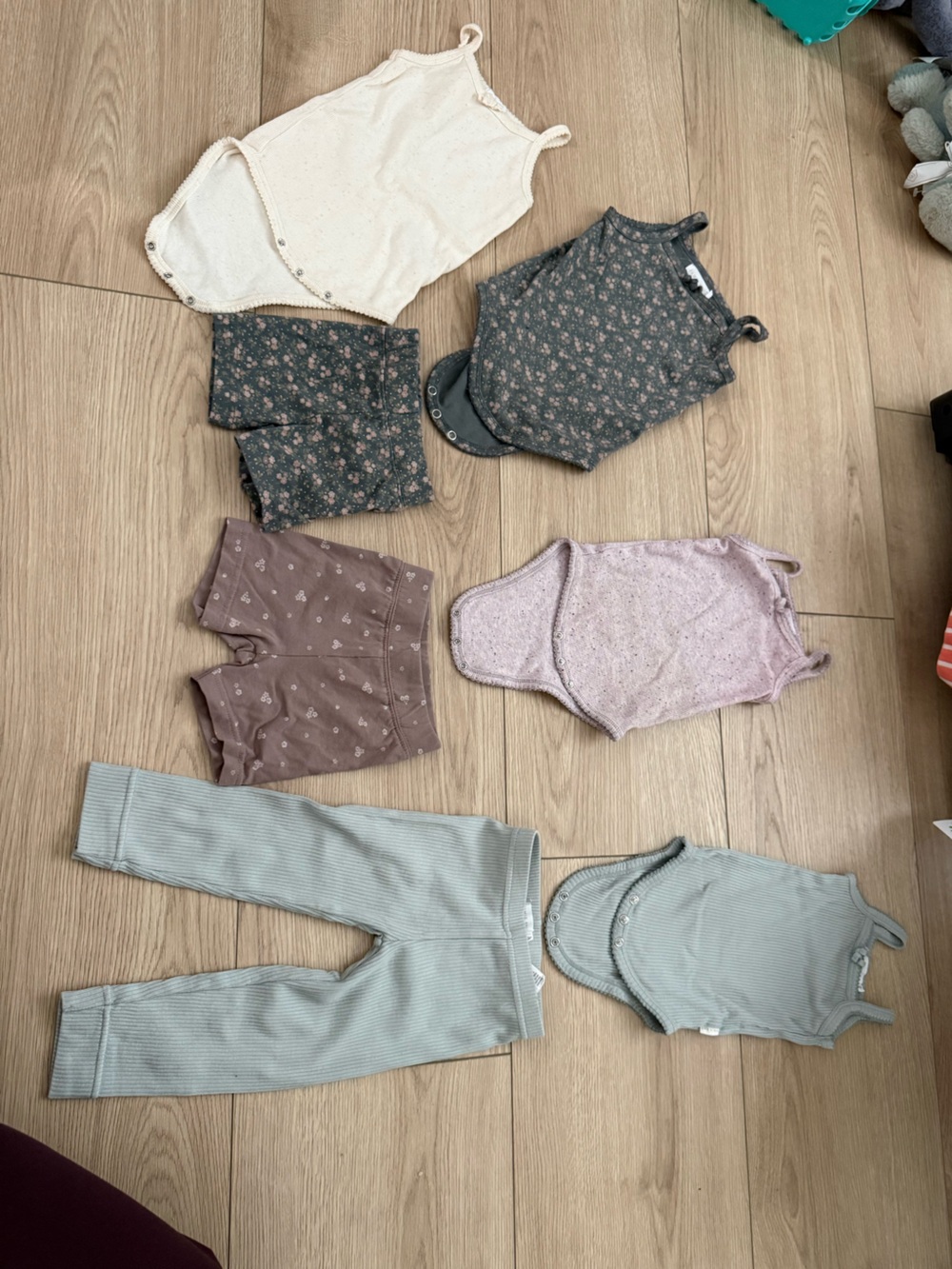 Jamie Kay sets bundle (cream shorts also included)